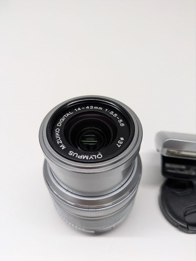 OLYMPUS M.ZUIKO14-42mm ＆フラッシュFL-LM1