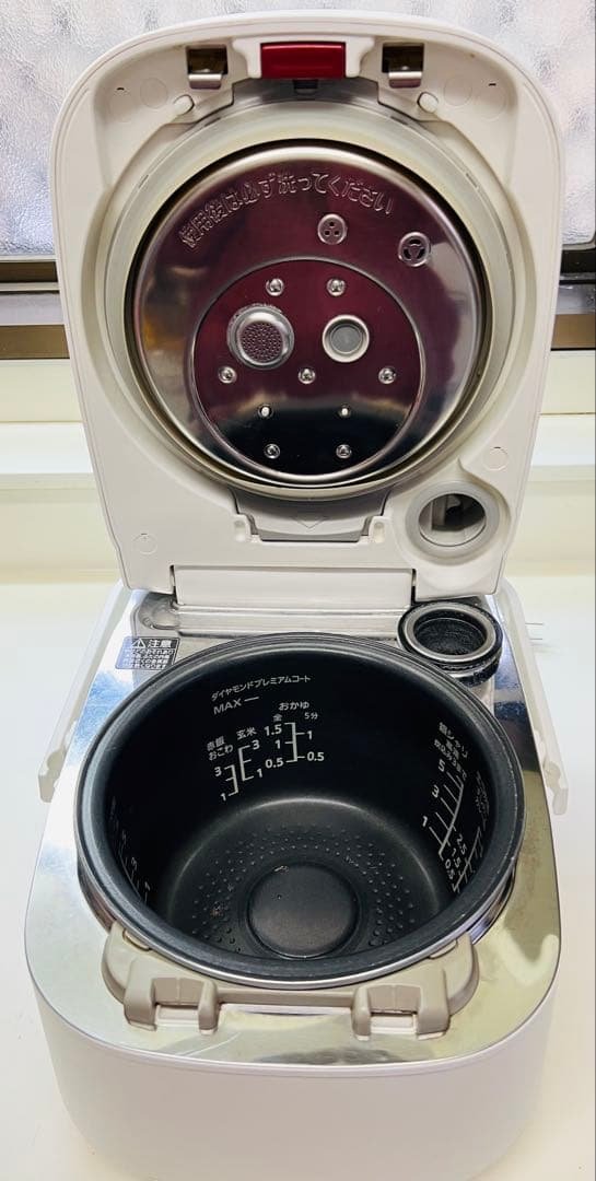 Panasonic 炊飯器 SR-VSX109 うまく動作しています。2019年