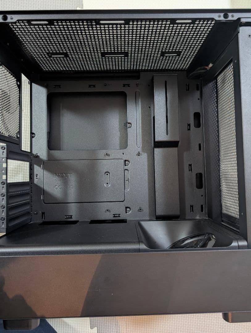 NZXT H5 Flow ミドルタワーPCケース