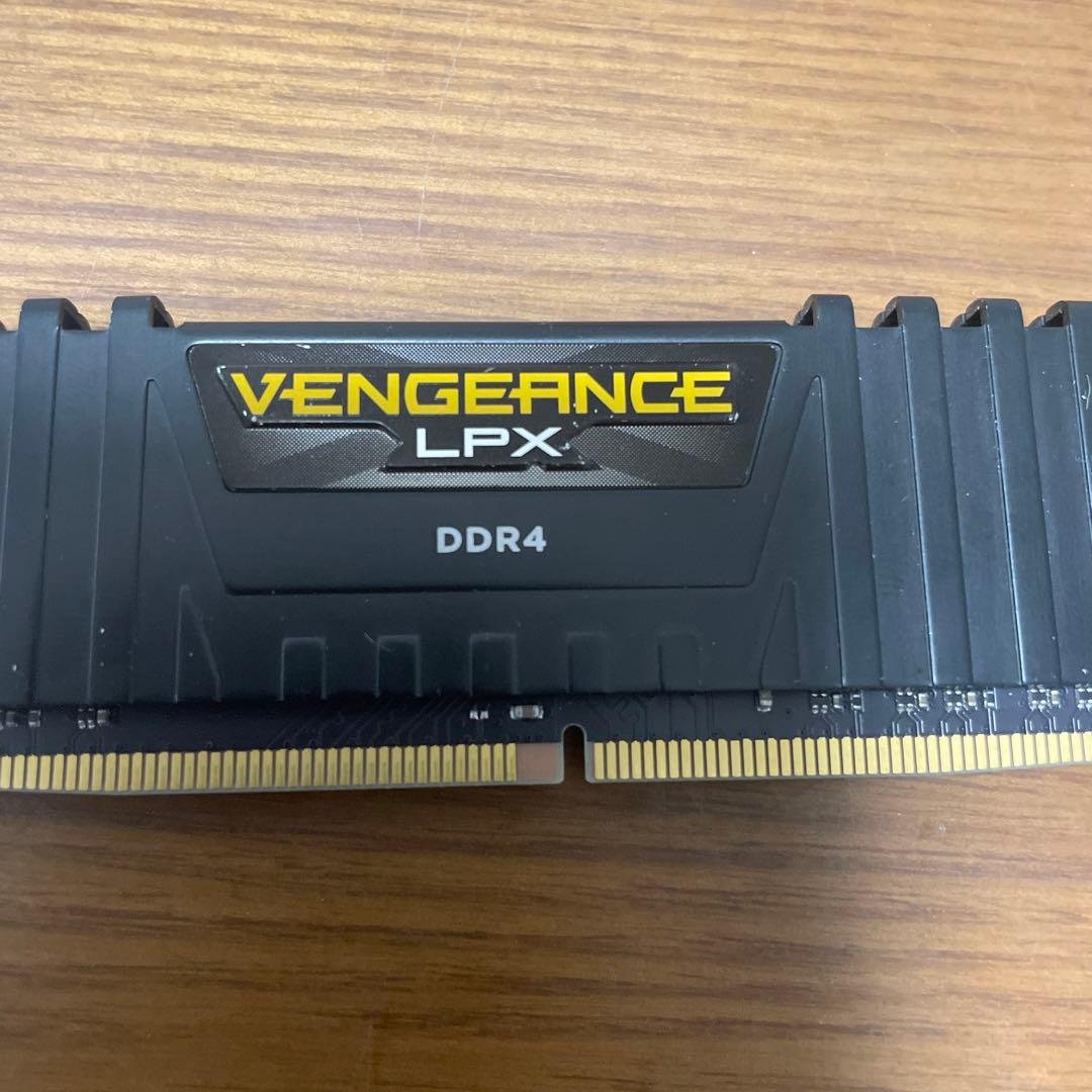 メモリー ddr4 8gb x2 16gb