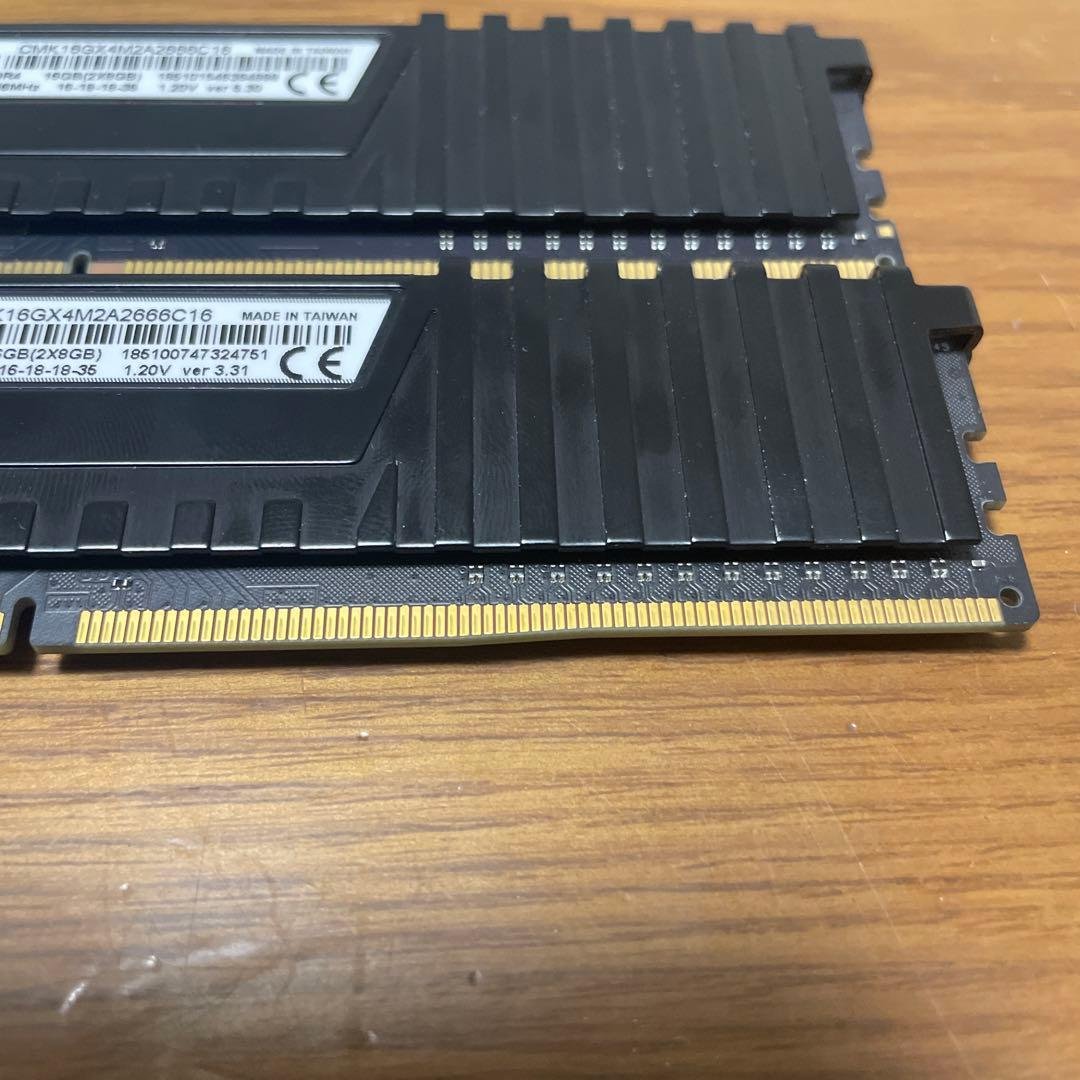 メモリー ddr4 8gb x2 16gb