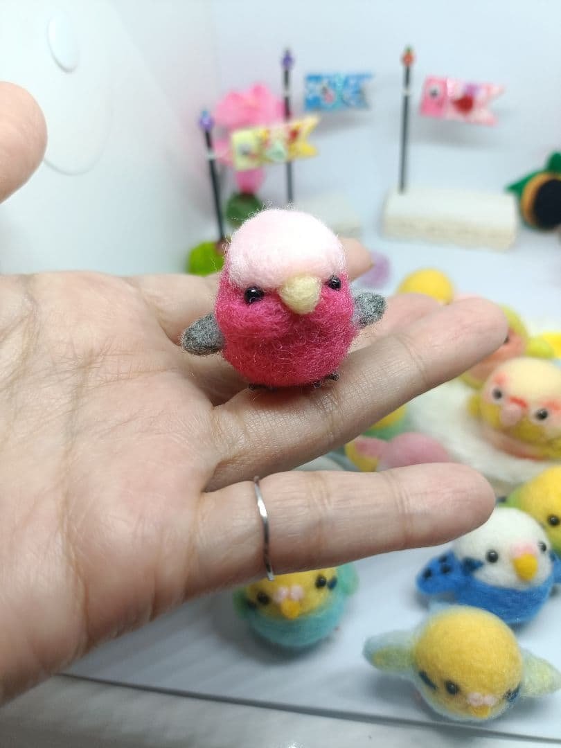 羊毛フェルト まんまるモモイロインコちゃん マット付き