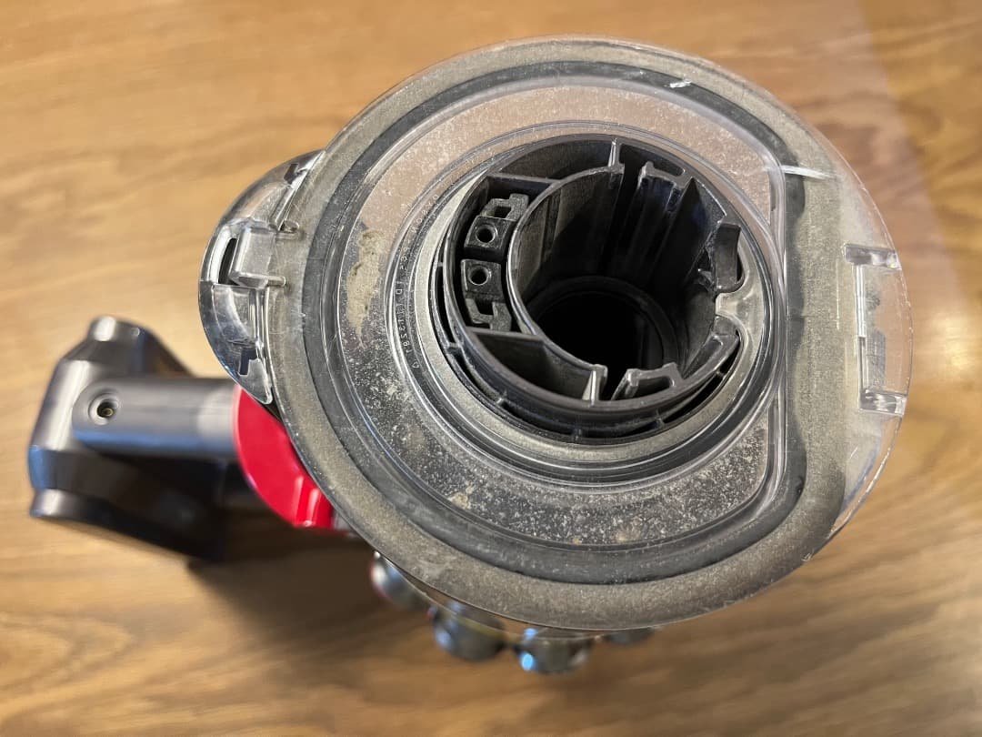 Dyson SV12コードレスクリーナー 本体＋付属品各種 ジャンク
