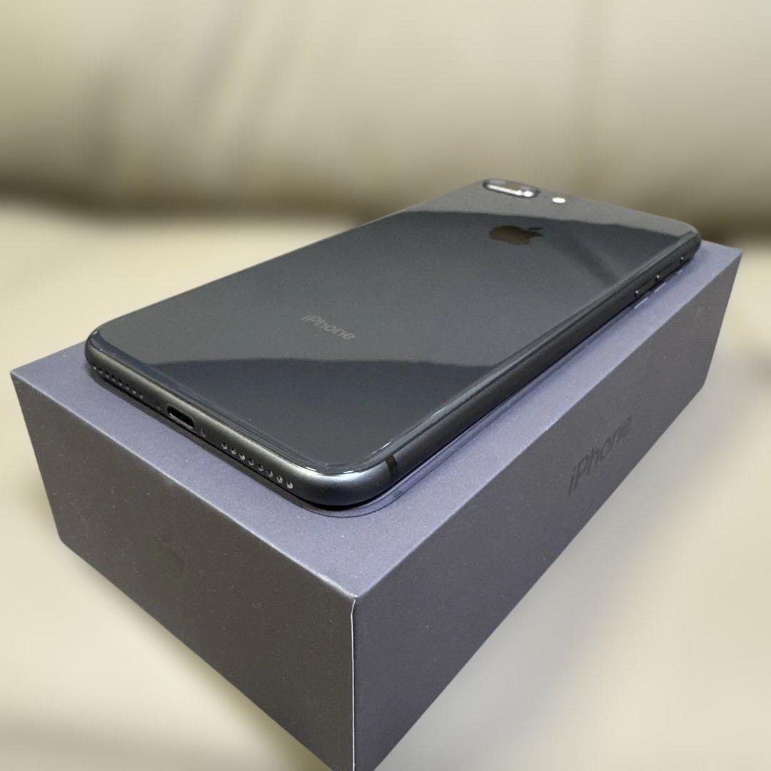Apple iPhone 8 スペースグレー 本体のみ
