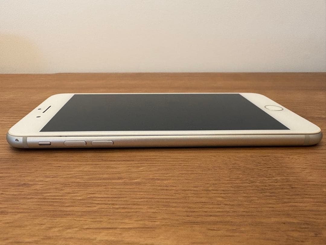 Apple iPhone 8 Plus 64GB シルバー