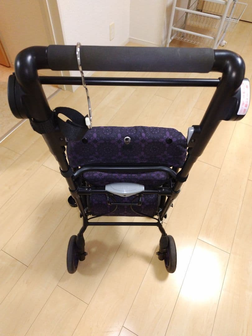 リッチェル　折りたたみ式シルバーカー 背もたれ付き 紫色