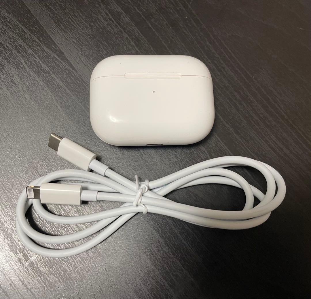 AirPods pro 純正(イヤホン替え・充電ケース・ケーブル付き)