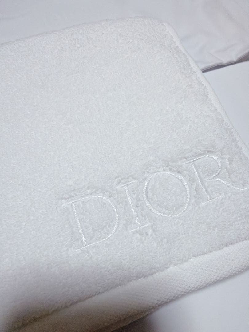 Dior タオルセット ギフトボックス付き新品未使用 ノベルティー タオル 巾着