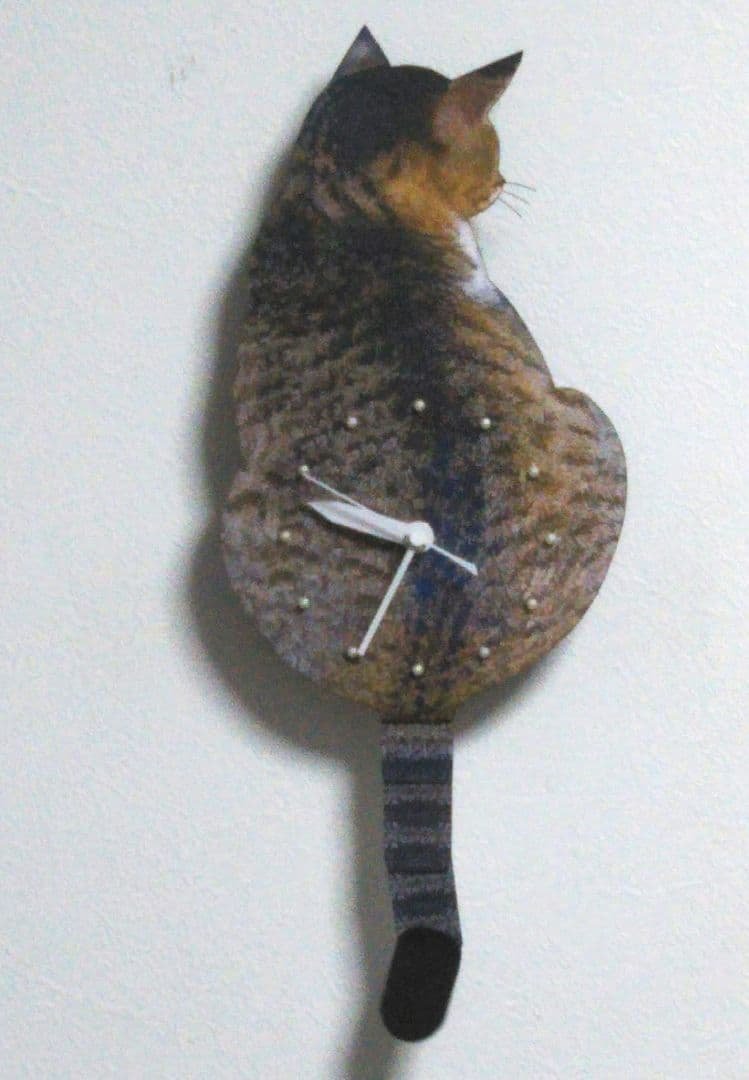 トラ猫（しっぽ時計）